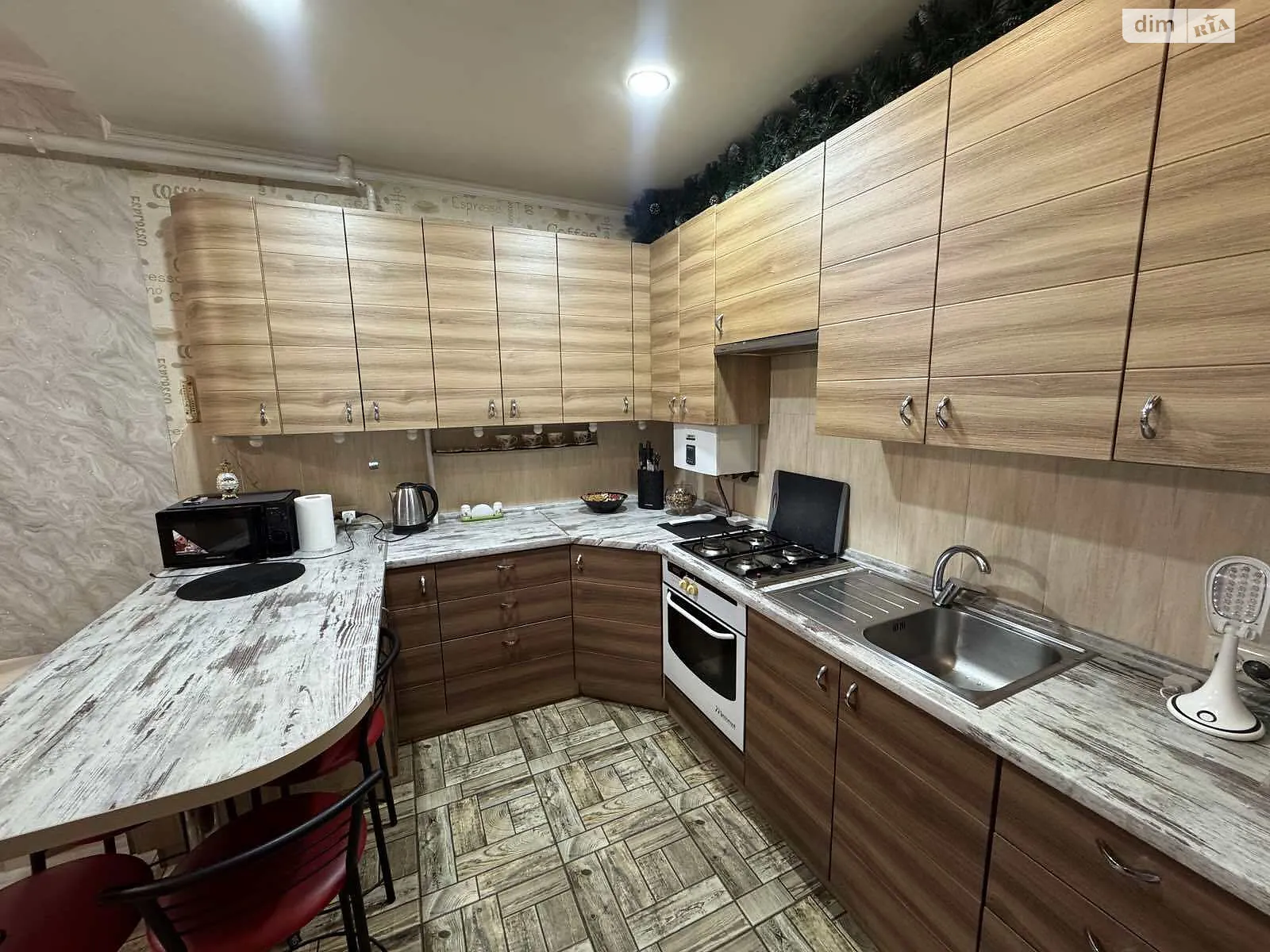 Продается 1-комнатная квартира 46.7 кв. м в Гостомеле, ул. Молодежная, 11В/1 - фото 1