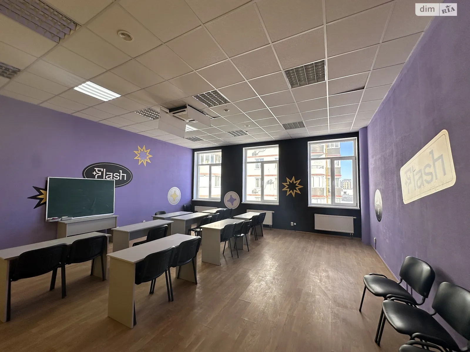 Сдается в аренду офис 60 кв. м в бизнес-центре, цена: 36000 грн - фото 1