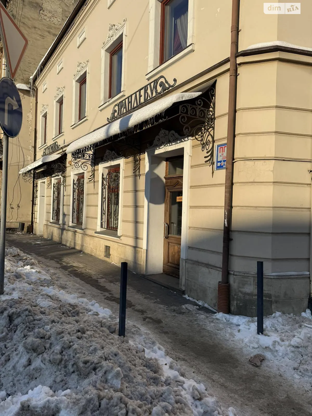 Здається в оренду приміщення вільного призначення 523 кв. м в 3-поверховій будівлі, цена: 4184 $ - фото 1