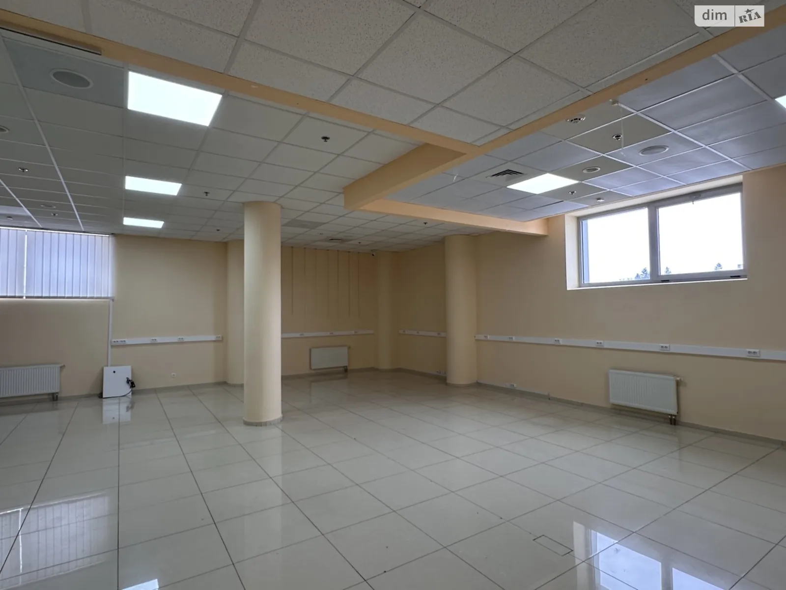 Сдается в аренду офис 102 кв. м в бизнес-центре, цена: 61200 грн - фото 1