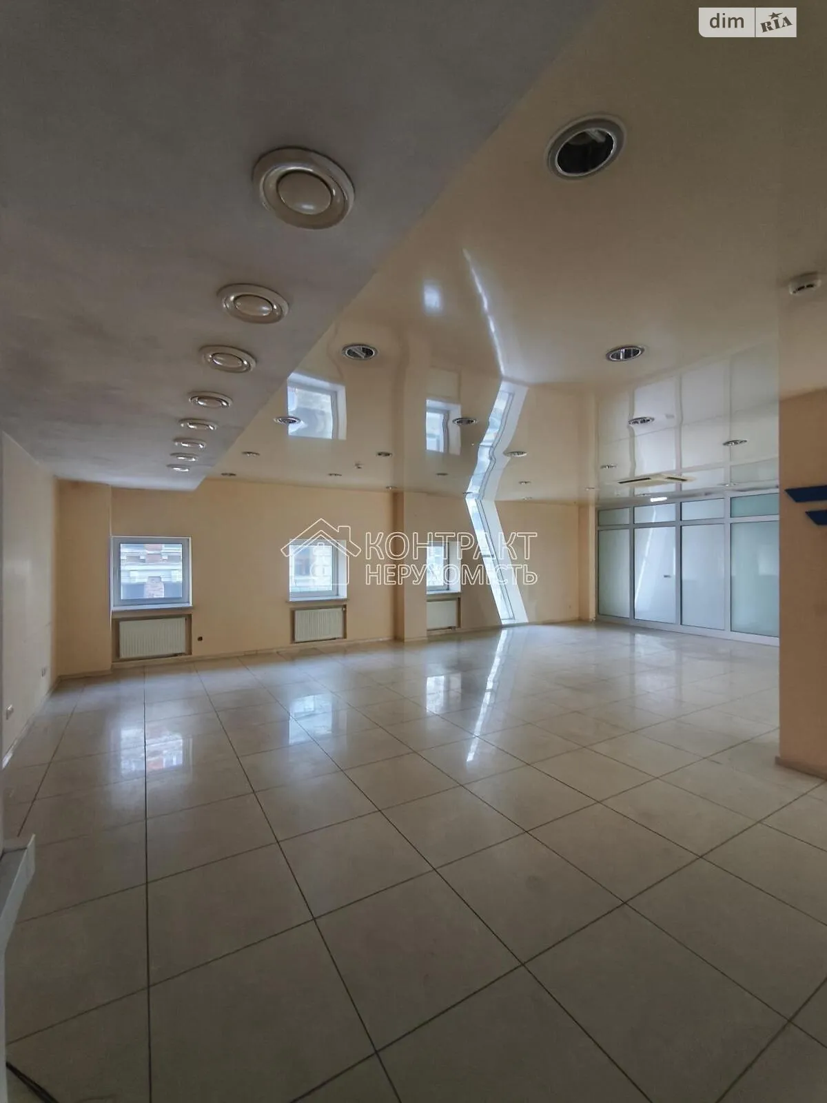 Здається в оренду офіс 287.4 кв. м в бізнес-центрі, цена: 30000 грн - фото 1