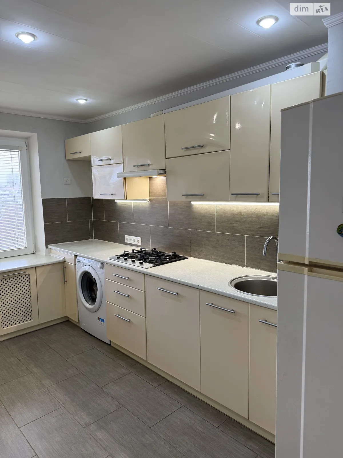 Продается 3-комнатная квартира 65.3 кв. м в Днепре, цена: 57000 $ - фото 1