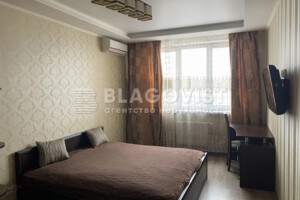 Продаж квартири, Київ, р‑н. Саперна Слобідка, Феодосійська вулиця, буд. 1А