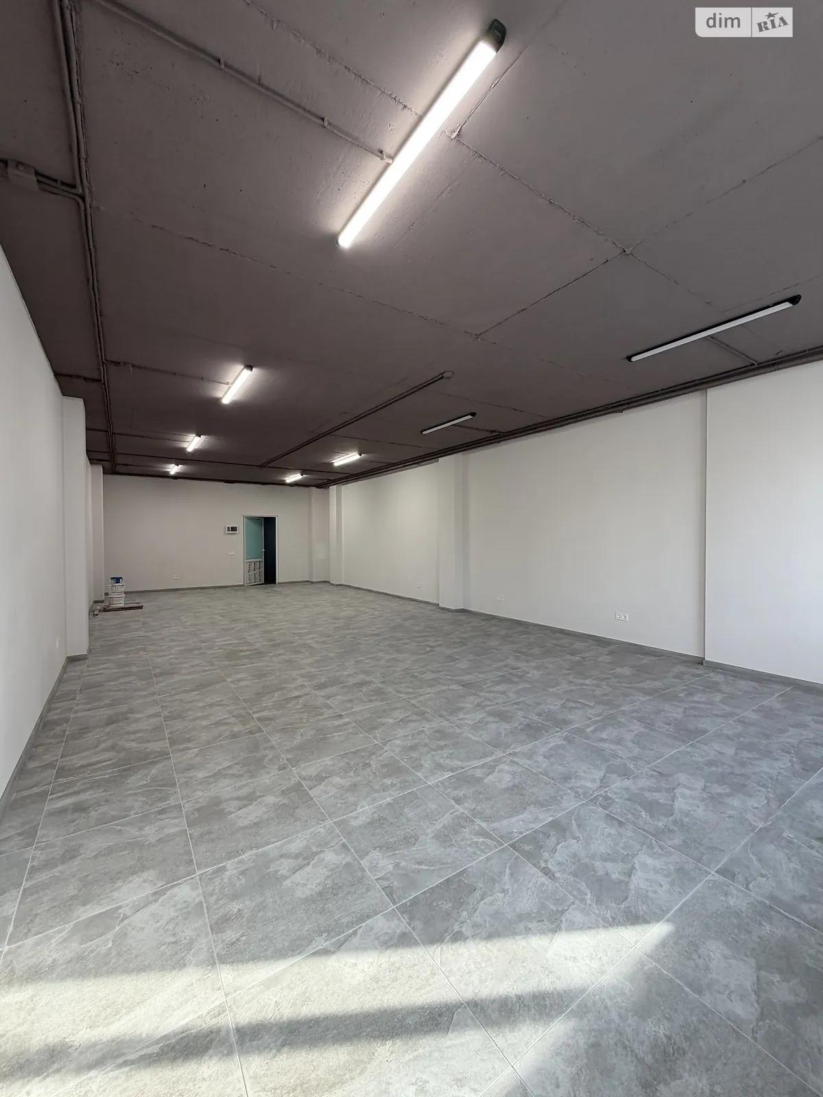 Сдается в аренду офис 80 кв. м в бизнес-центре, цена: 20000 грн - фото 1