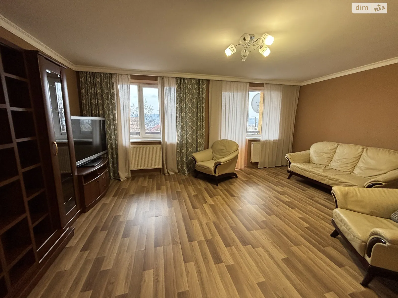 вул. Висока(Петрова), 65 Кальварія Ужгород, цена: 195999 € - фото 1