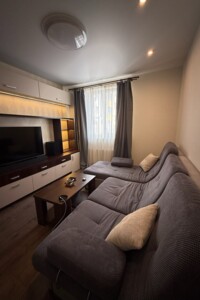 Продаж квартири, Харків, р‑н. ХТЗ, ст.м. Тракторний завод, Миру вулиця, буд. 25