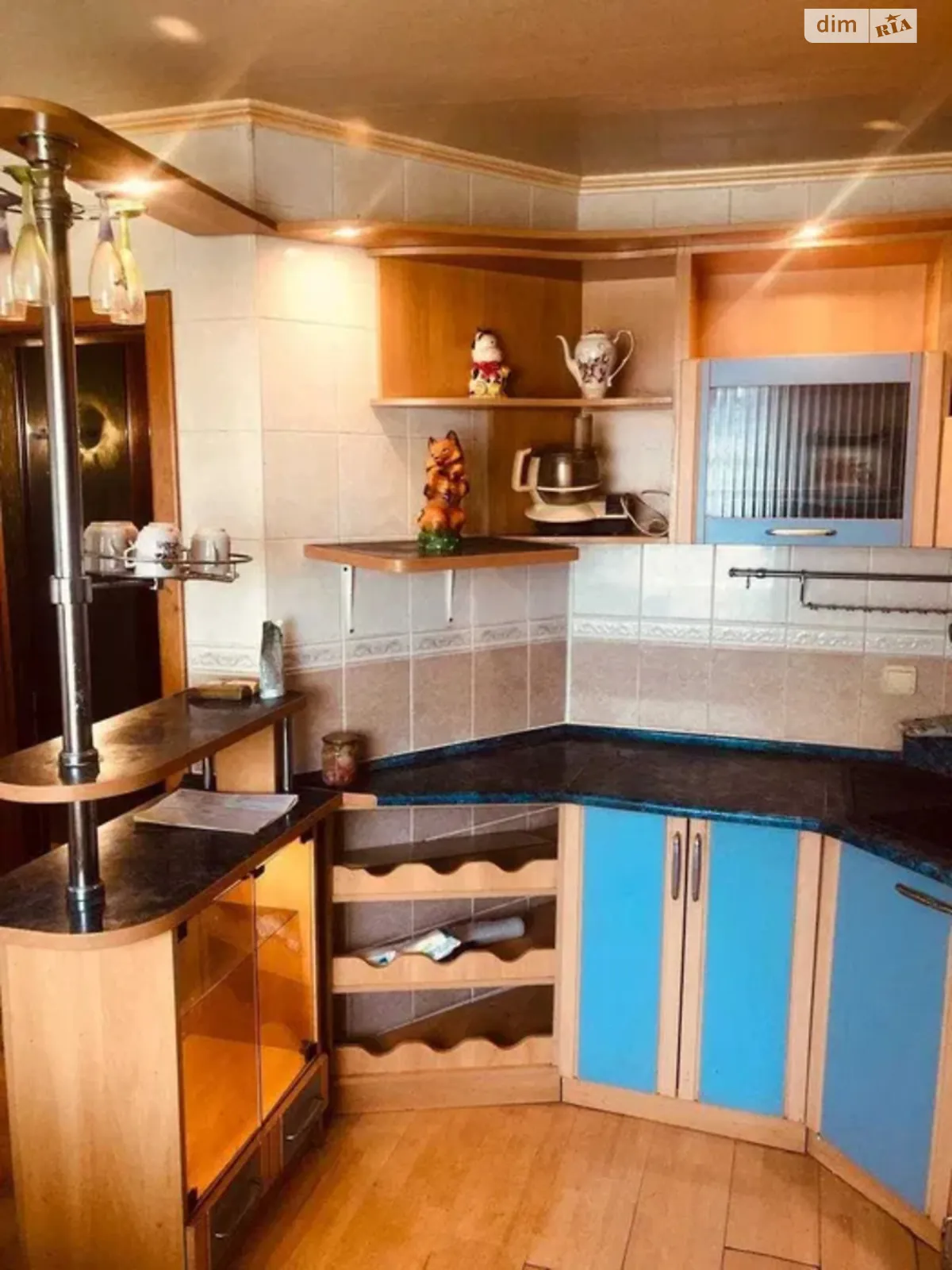 Продается 3-комнатная квартира 65 кв. м в Павлограде, ул. Кравченко, 4 - фото 1