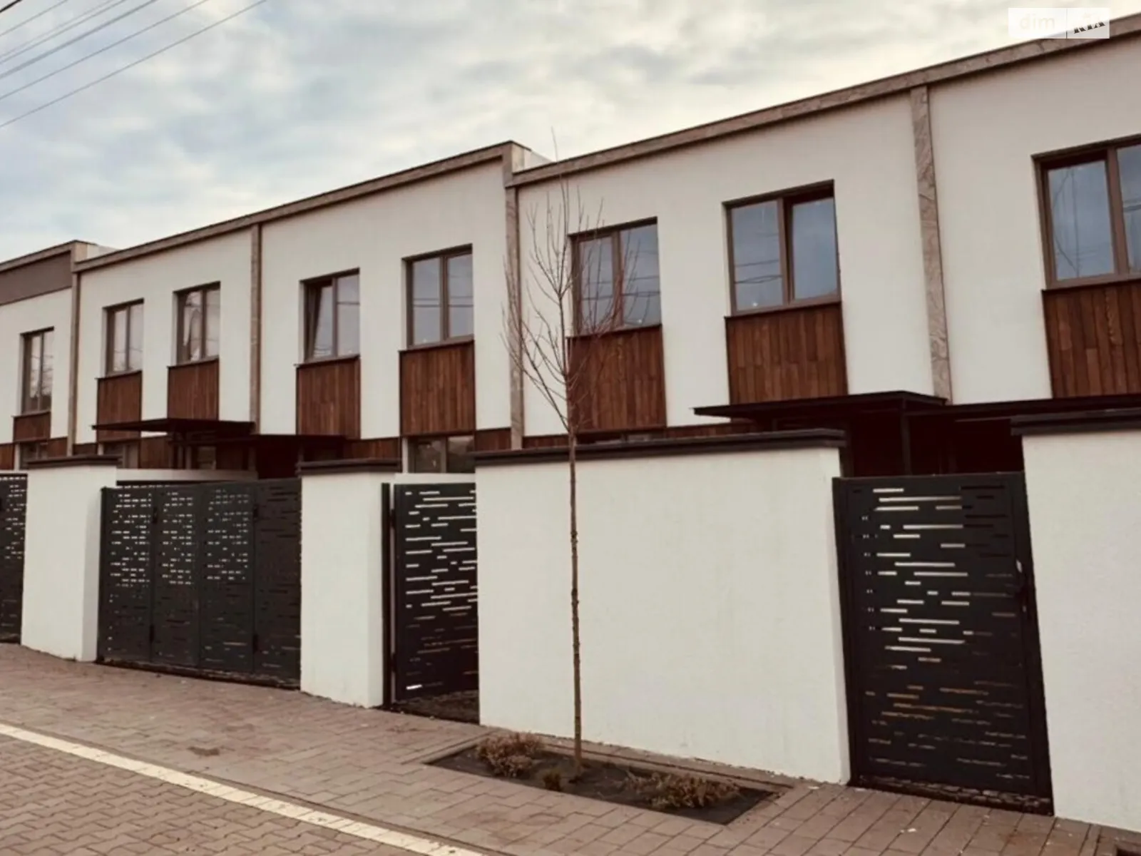 ул. Запорожская Червеница Ужгород Таунхаус Luxor Gardens, цена: 177840 $ - фото 1