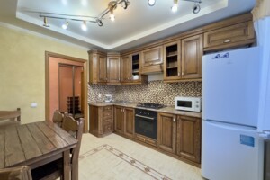 Довгострокова оренда квартири, Рівне, р‑н. Автовокзал, Київська вулиця, буд. 16