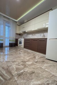 Довгострокова оренда квартири, Львів, р‑н. Новий Львів, Угорська вулиця, буд. 12 корпус 1