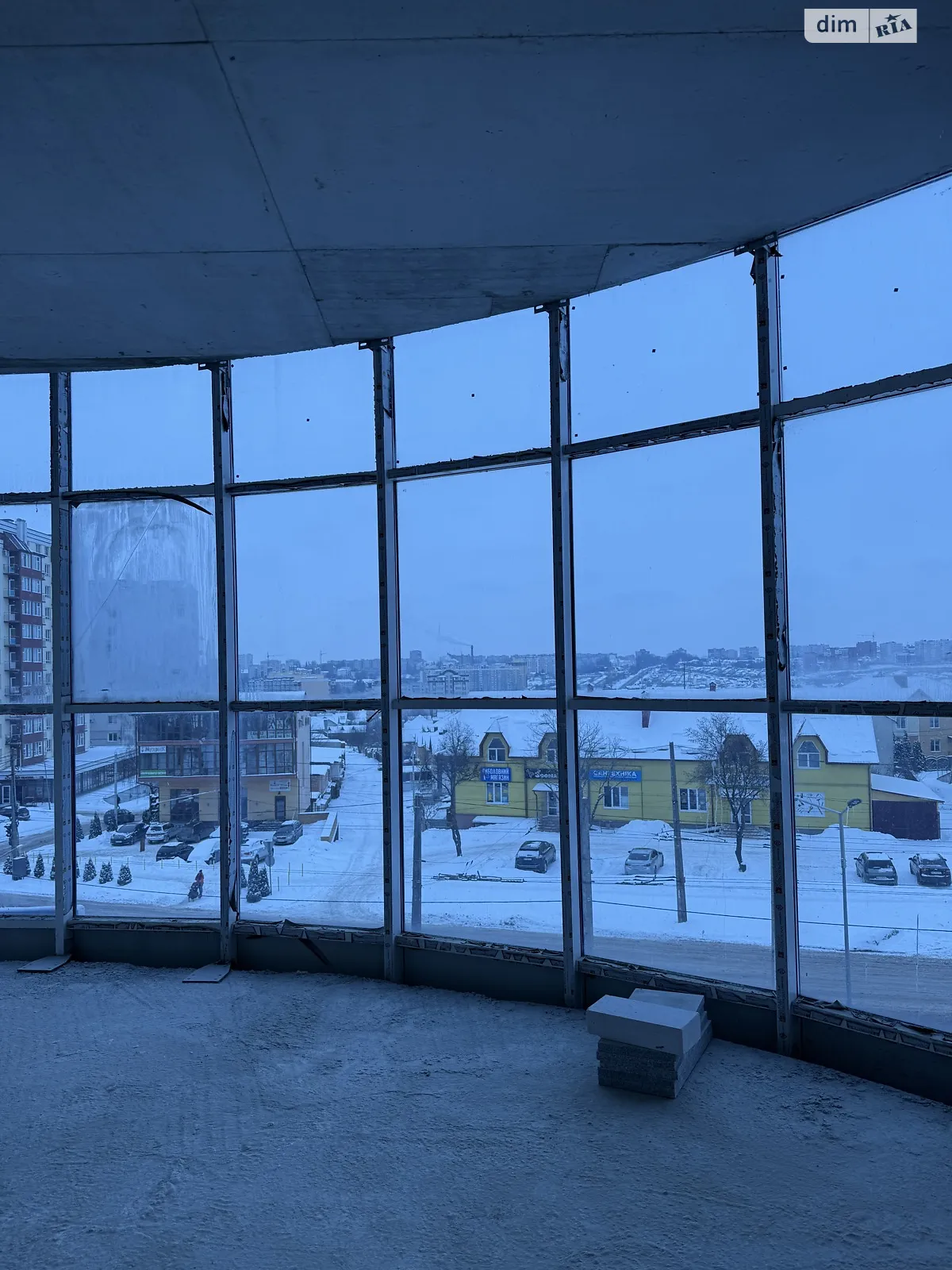 Сдается в аренду офис 60 кв. м в бизнес-центре, цена: 18000 грн - фото 1