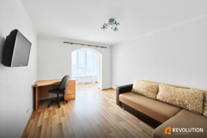 Продаж квартири, Київська, Петропавлівська Борщагівка, Волошкова вулиця, буд. 6