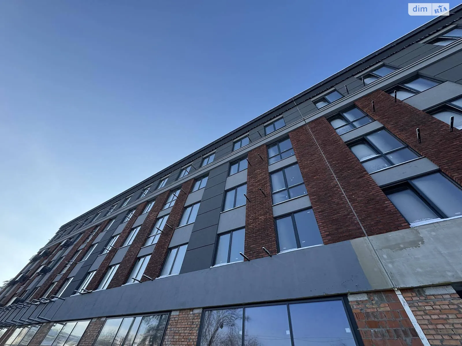 Продается 2-комнатная квартира 62.7 кв. м в Ирпене, ул. Соборная(ІІІ Интернационала), 33 - фото 1