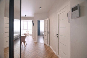 Продаж квартири, Рівне, р‑н. Південний, Студентська вулиця, буд. 34А