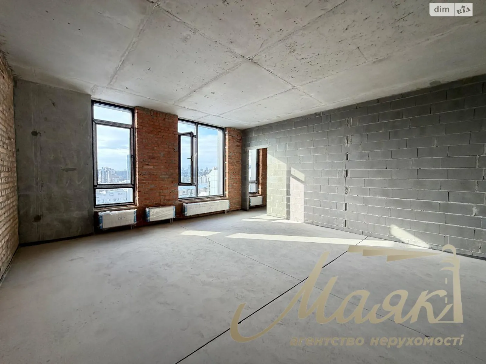 Продается 3-комнатная квартира 102 кв. м в Киеве, ул. Василия Тютюнника, 39/2 - фото 1