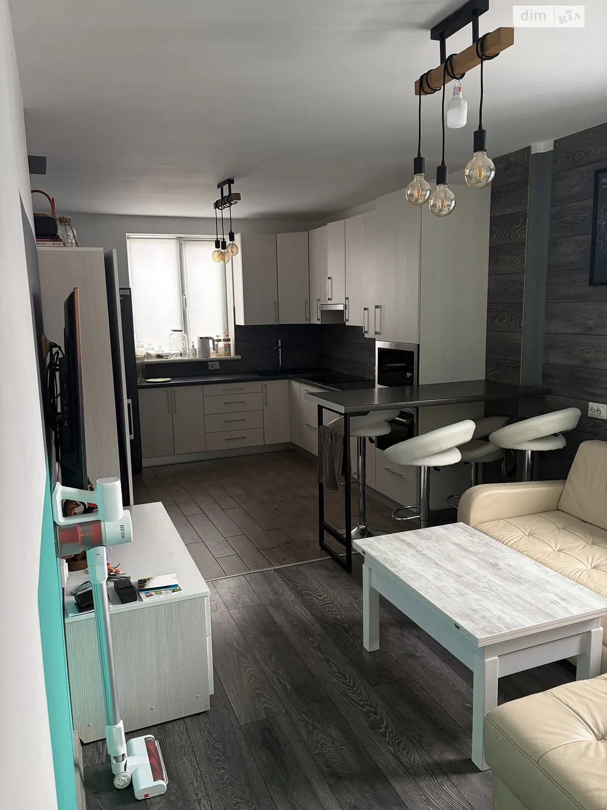 Продается дом на 2 этажа 96.9 кв. м с садом, цена: 79999 $ - фото 1