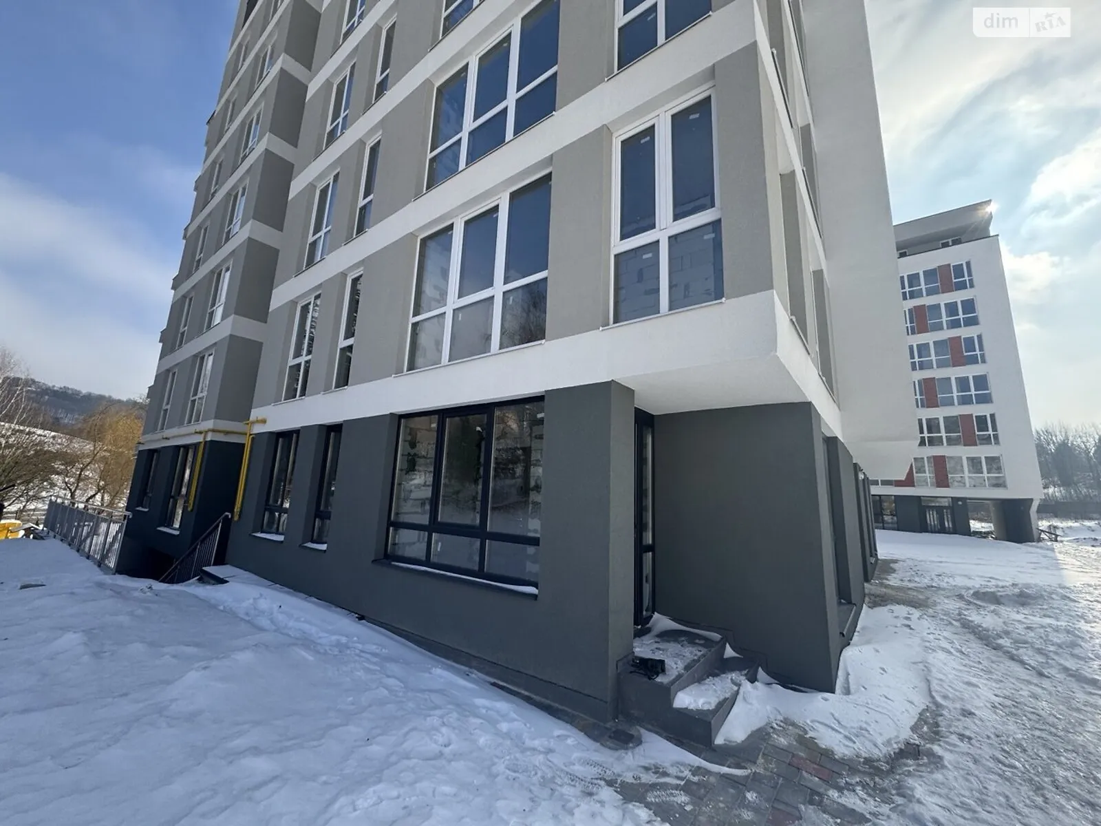 Продается 1-комнатная квартира 51.3 кв. м в Кременце, ул. Дубенская - фото 1