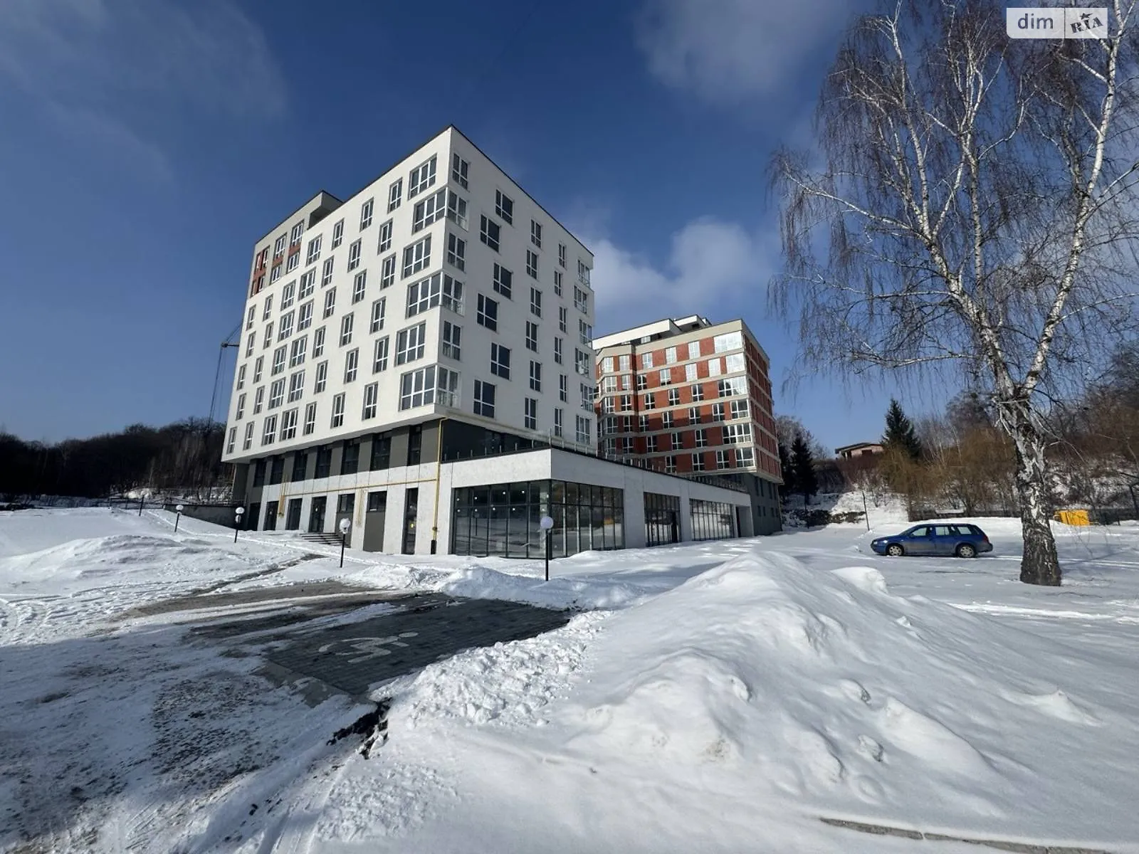 Продается 3-комнатная квартира 83.3 кв. м в Кременце, ул. Дубенская - фото 1
