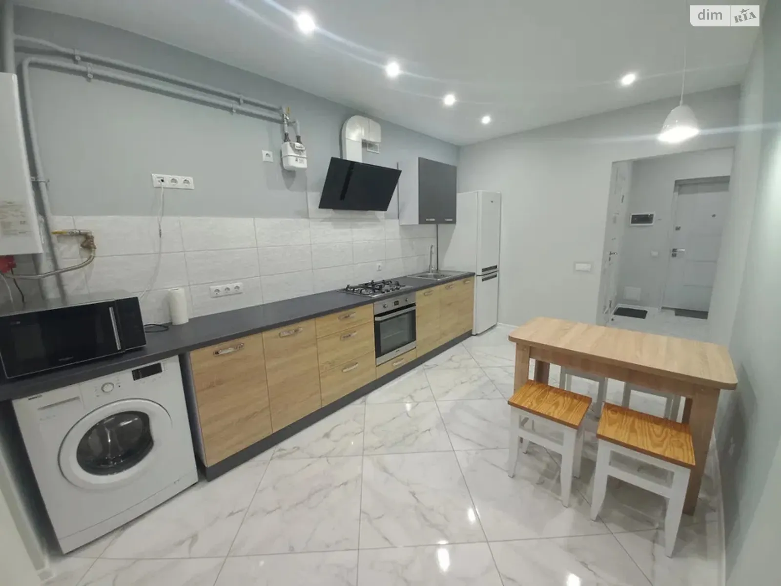 Сдается в аренду 1-комнатная квартира 47 кв. м в Львове, ул. Пулюя Ивана - фото 1