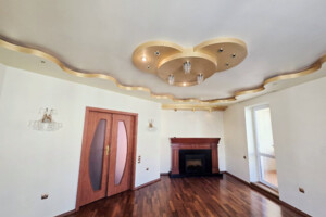 Продаж квартири, Львів, Залізнична вулиця