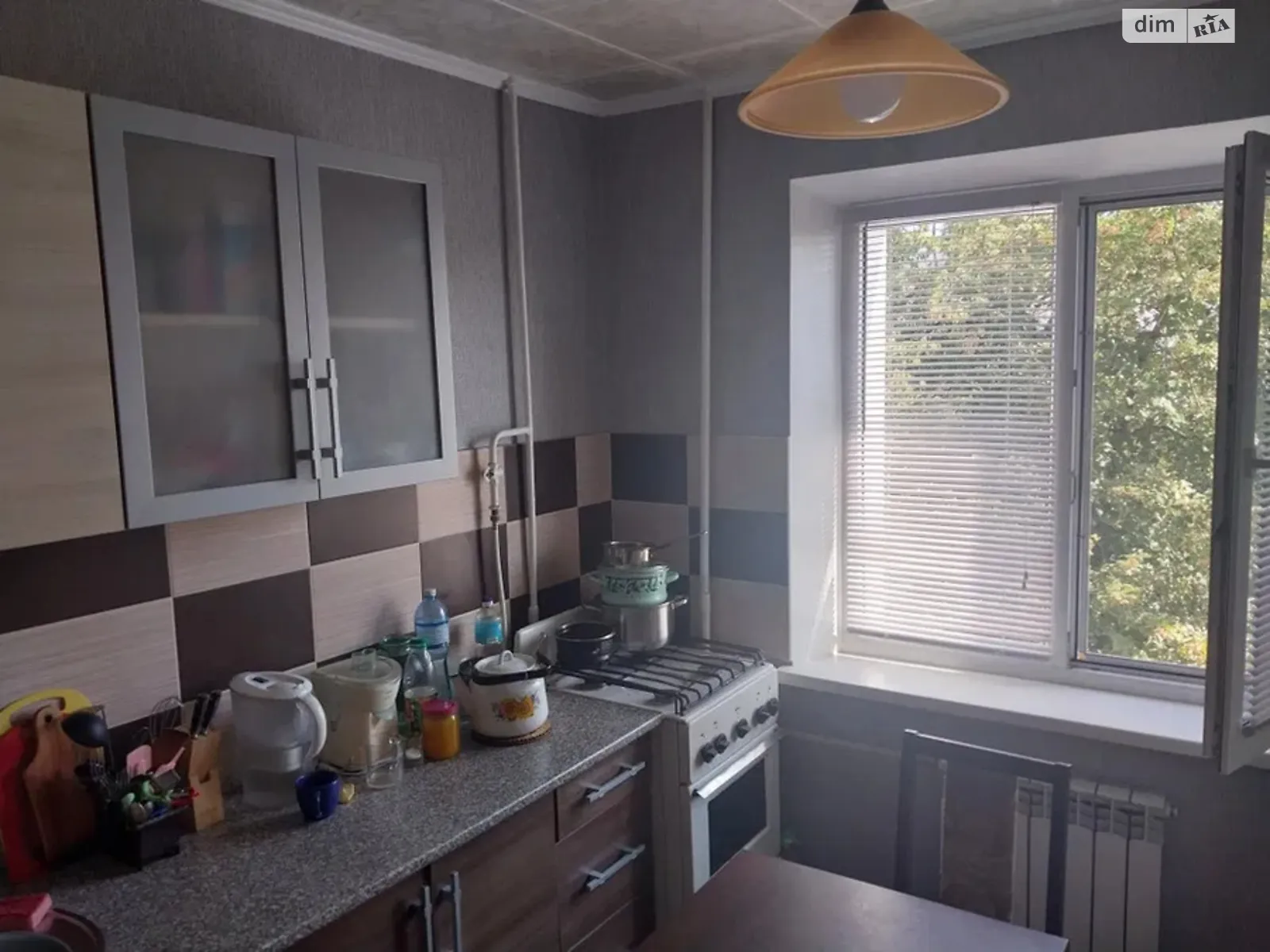 Продається 2-кімнатна квартира 50 кв. м у Кам'янському, вул. Харківська, 57 - фото 1