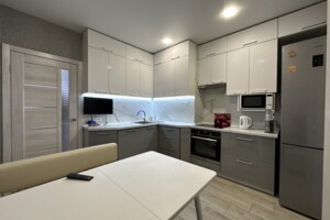 Продажа квартиры, Харьков, р‑н. ХТЗ, ст.м. Тракторный завод, Мира улица, дом 31