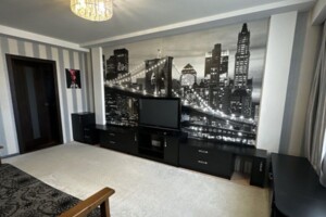 Довгострокова оренда квартири, Полтава, р‑н. Шевченківський (Жовтневий), Небесної Сотні (Небесной Сотни) вулиця