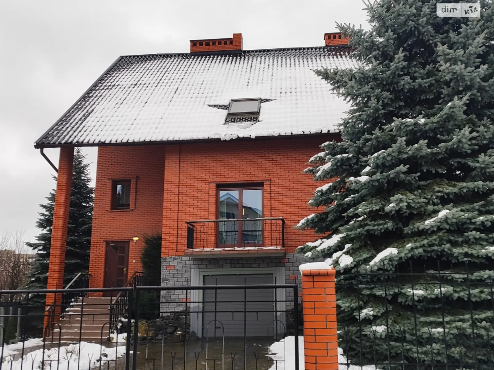 Продается дом на 2 этажа 410.8 кв. м с бассейном, цена: 267000 $ - фото 1