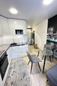 Продаж квартири, Дніпро, р‑н. Покровський, ст.м. Покровська, Метробудівська вулиця, буд. 15