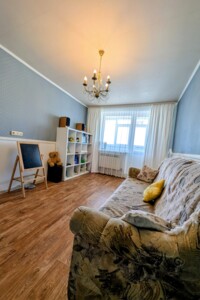 Продаж квартири, Харків, р‑н. Горизонт, Велика Кільцева вулиця, буд. 136