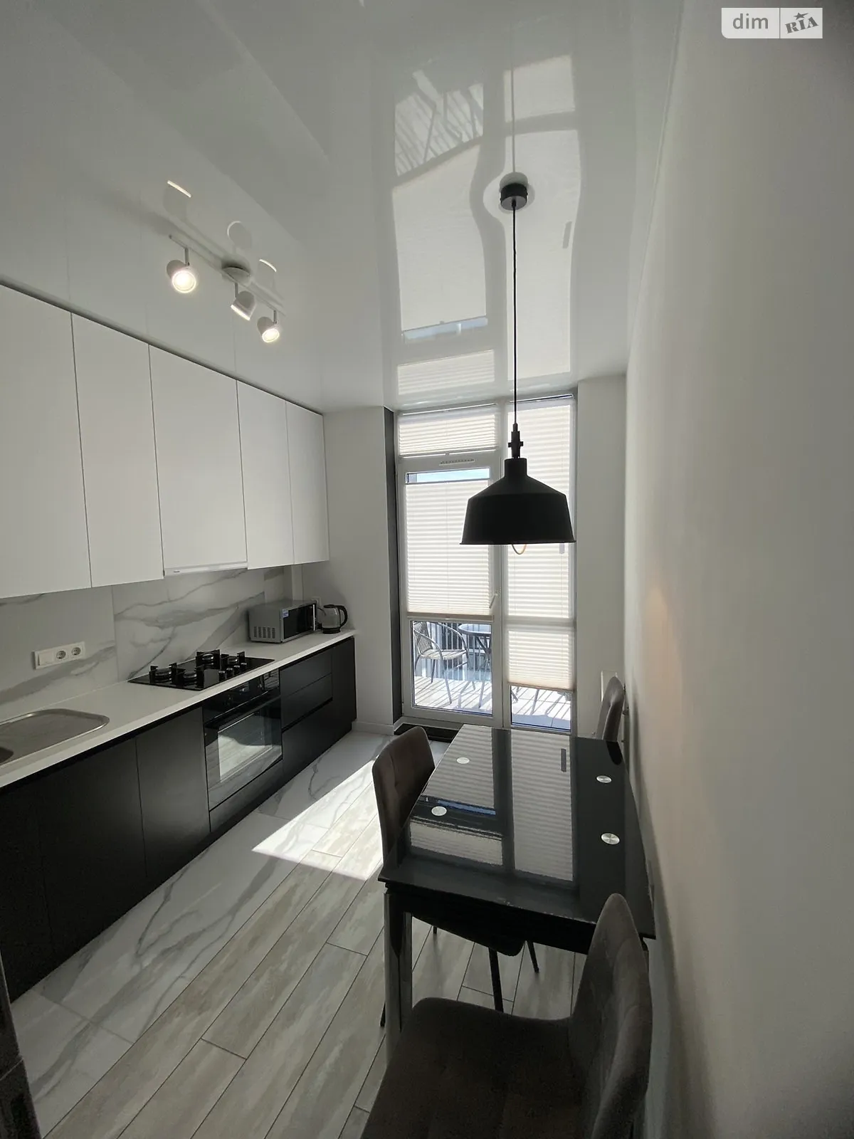 Продается 1-комнатная квартира 41.2 кв. м в Львове, ул. Малоголоскивская, 30А - фото 1