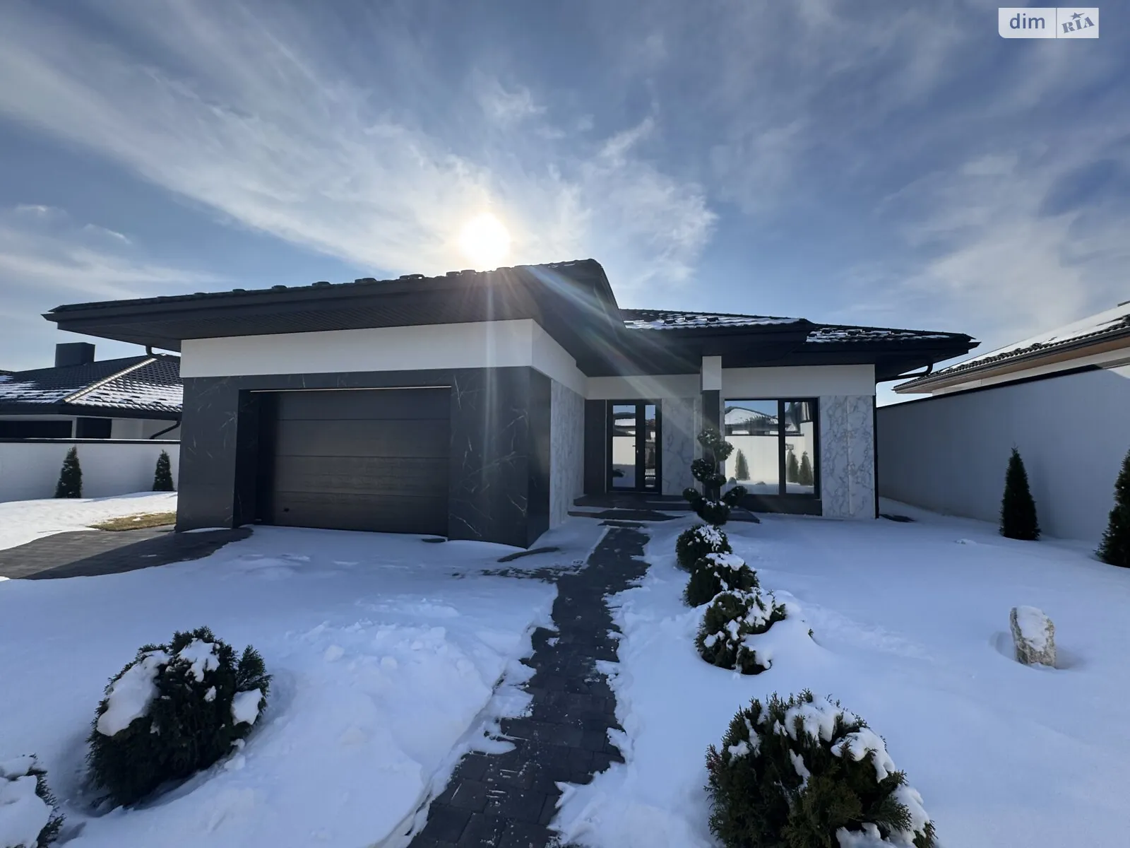 Продается одноэтажный дом 160 кв. м с подвалом, цена: 480000 $ - фото 1