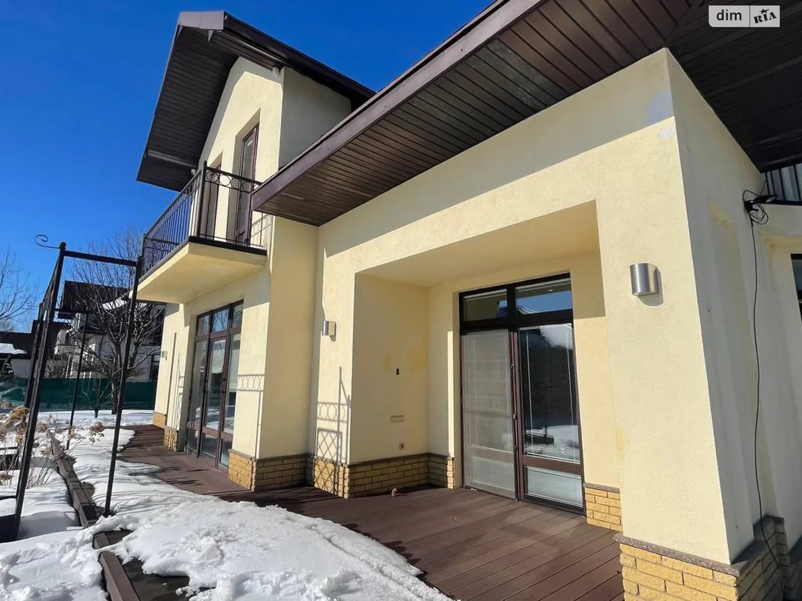 Продается дом на 2 этажа 322 кв. м с верандой, цена: 340000 $ - фото 1