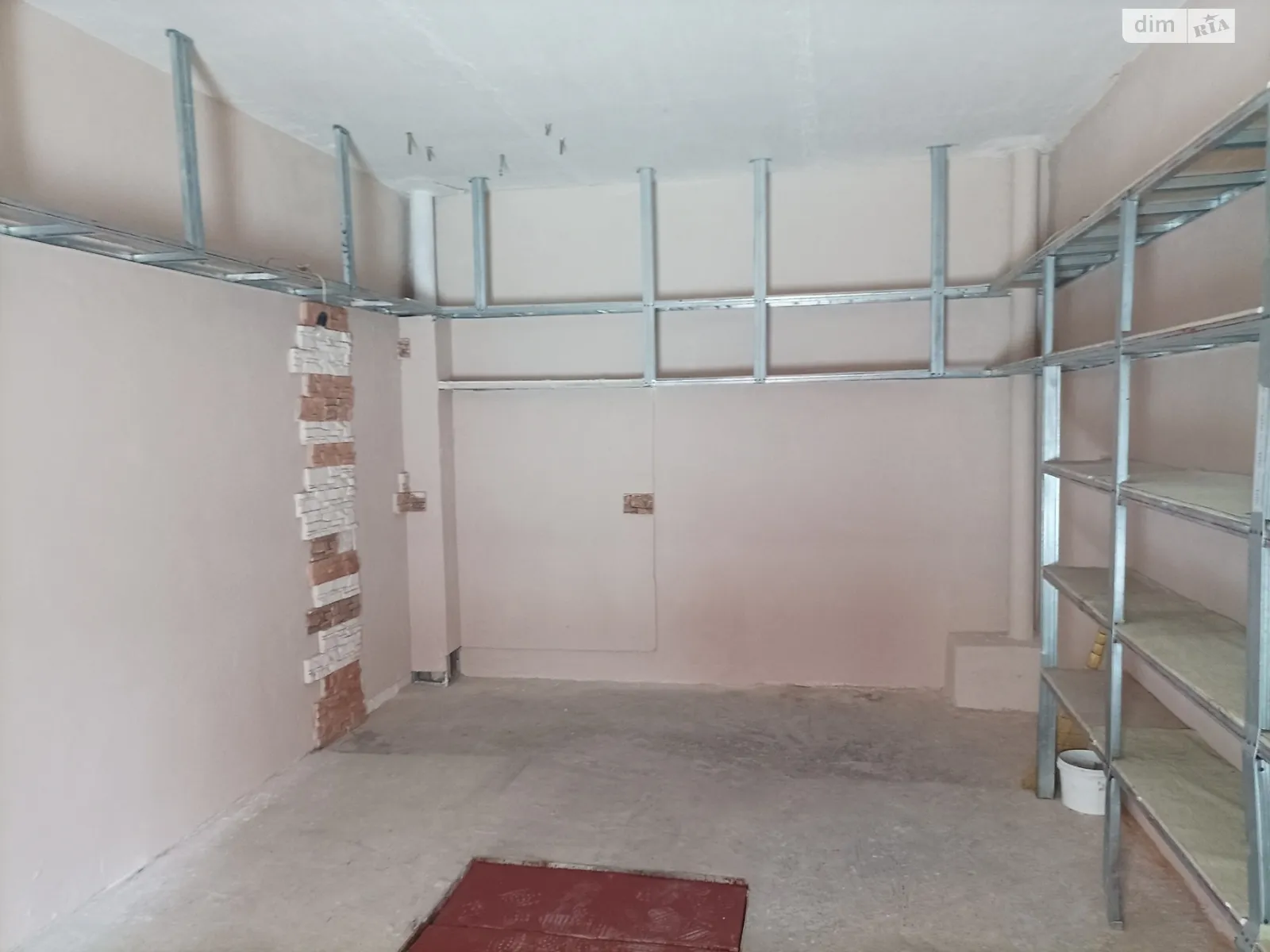Здається в оренду окремий гараж під бус на 21 кв. м, цена: 3800 грн - фото 1
