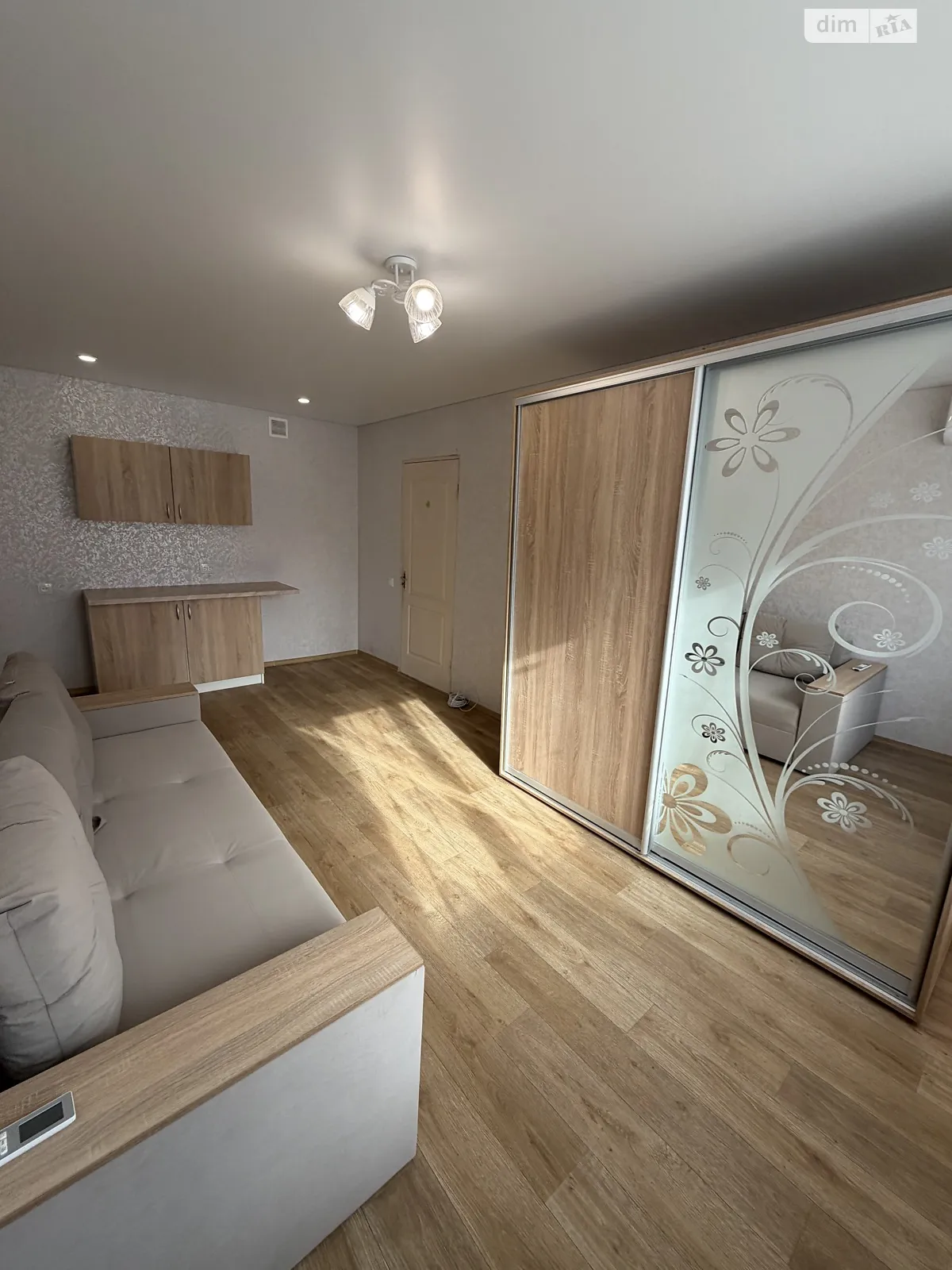 просп. Юности Вишенка Винница - фото 1