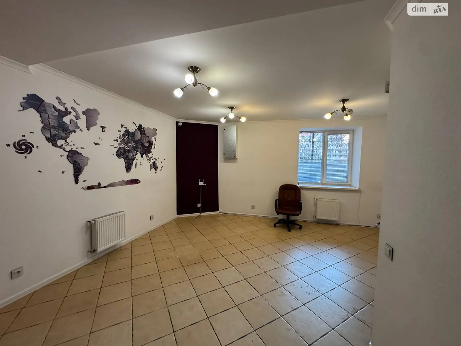 Сдается в аренду офис 62.5 кв. м в бизнес-центре, цена: 30000 грн - фото 1