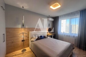 Продажа квартиры, Киев, р‑н. Святошино, ст.м. Житомирская, Львовская улица, дом 15