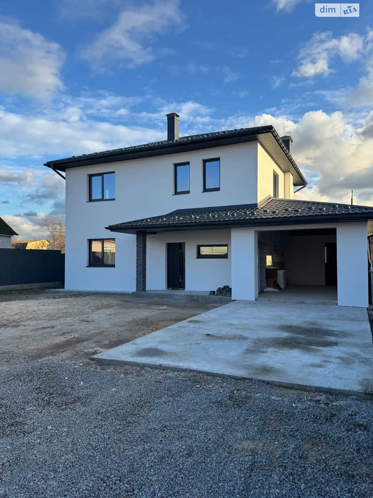 Продается дом на 2 этажа 160 кв. м с участком, цена: 210000 $ - фото 1