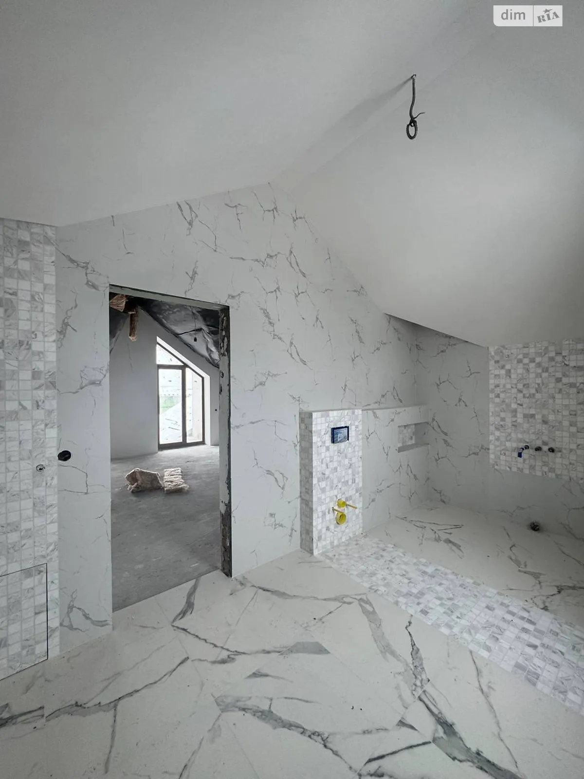 Продается дом на 2 этажа 229 кв. м с террасой, цена: 240000 $ - фото 1