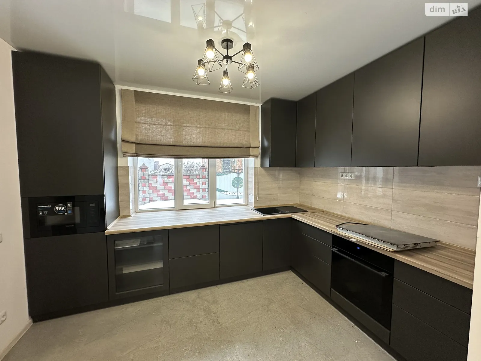 Продается дом на 2 этажа 90 кв. м с садом, цена: 110000 $ - фото 1