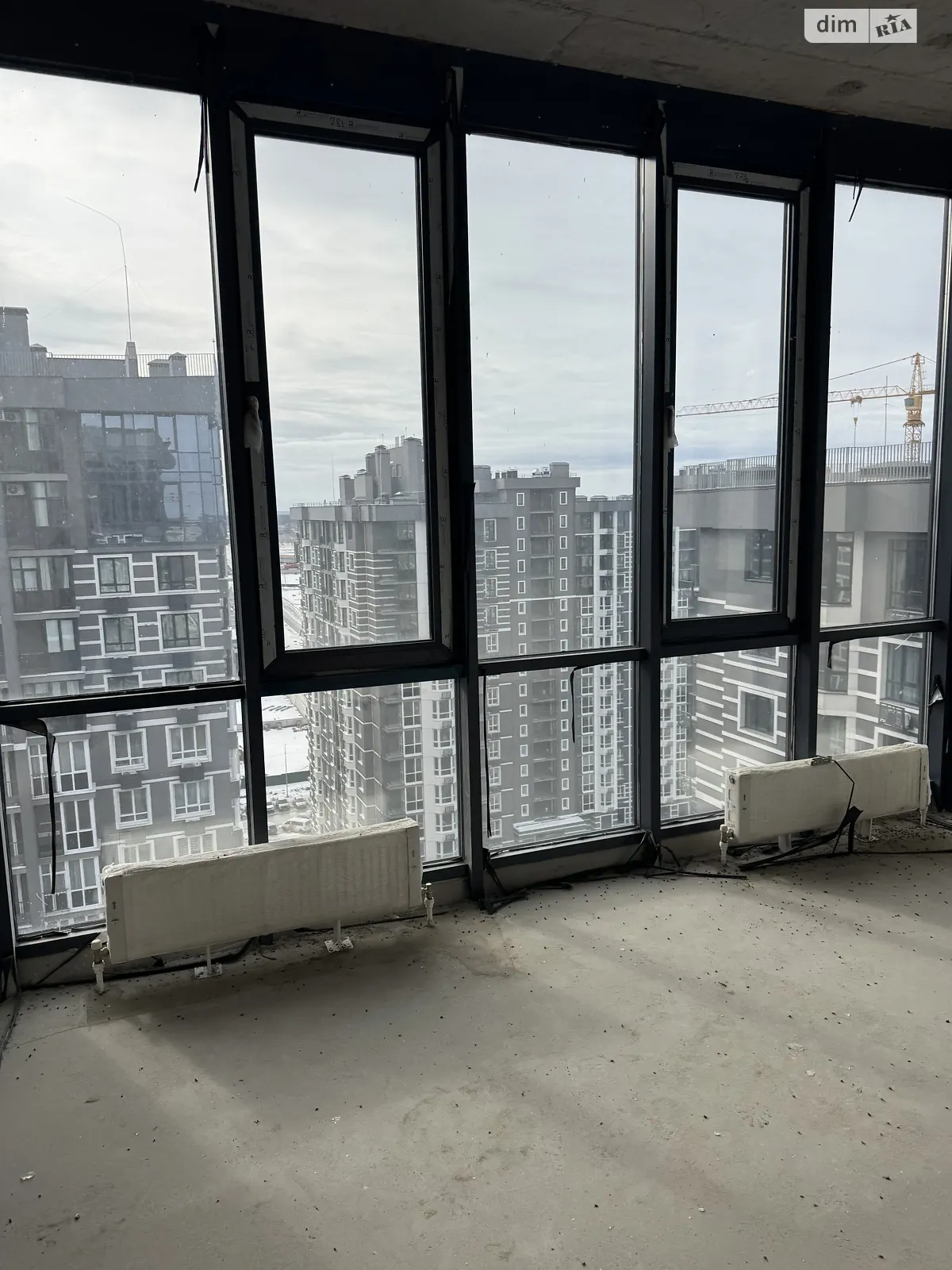 Продается 4-комнатная квартира 131.3 кв. м в Буче, бул. Леонида Бирюкова - фото 1