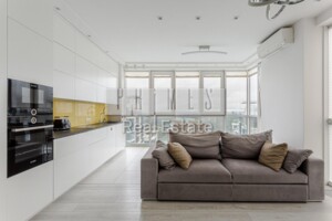 Долгосрочная аренда квартиры, Киев, р‑н. Черная Гора, ст.м. Зверинецкая(Дружбы народов), Андрея Верхогляда (Драгомирова) улица, дом 17