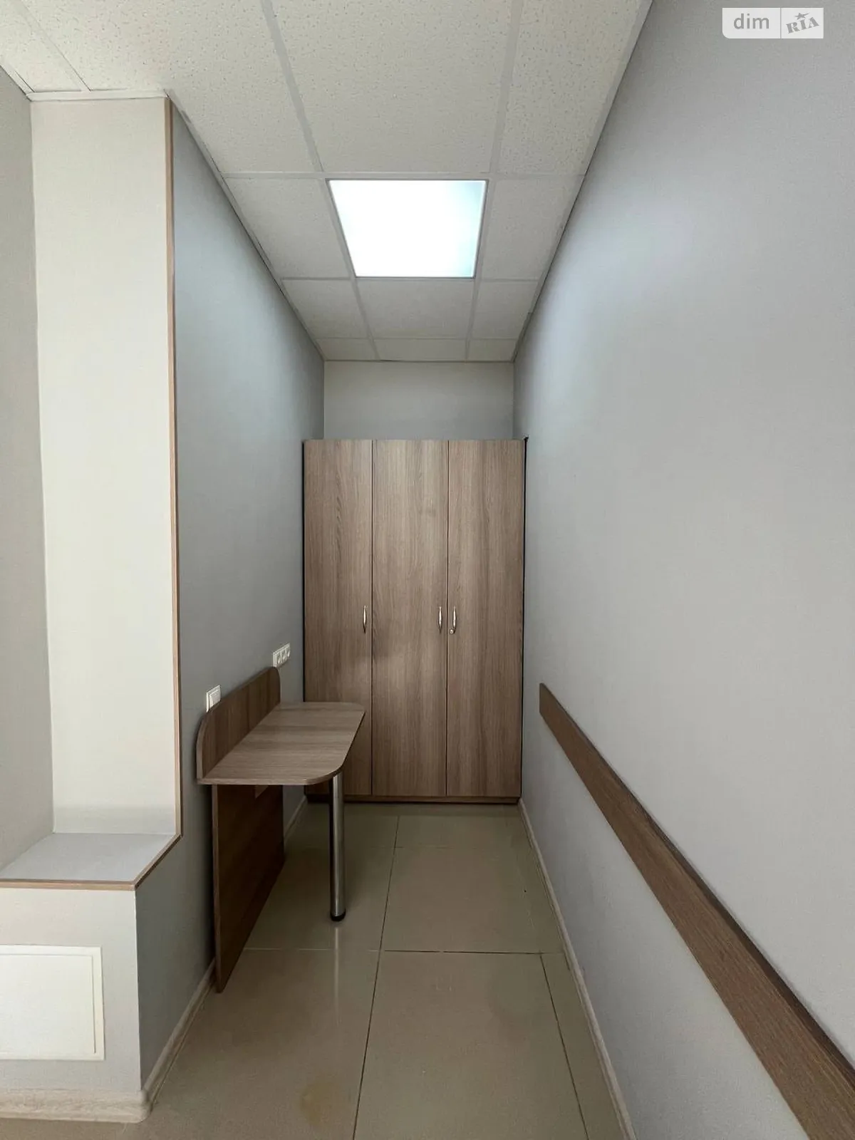 Сдается в аренду офис 49 кв. м в бизнес-центре, цена: 15000 грн - фото 1