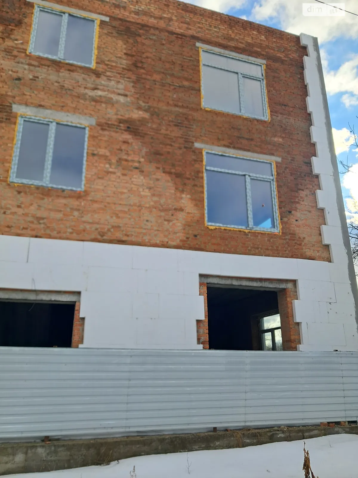 Продается офис 450 кв. м в бизнес-центре, цена: 480000 $ - фото 1