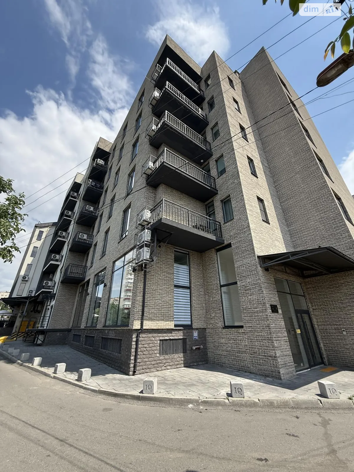 Сдается в аренду офис 25.3 кв. м в бизнес-центре, цена: 8000 грн - фото 1