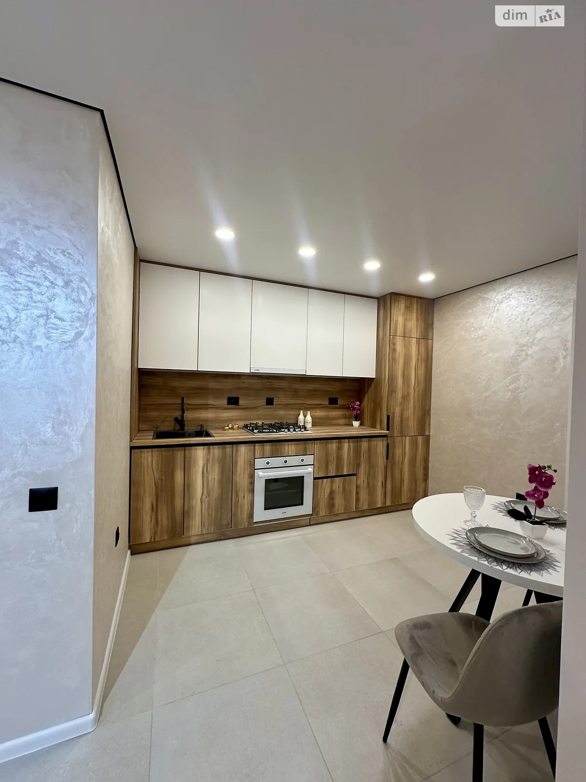 2-комнатная квартира 53 кв. м в Тернополе, ул. Смакулы - фото 1