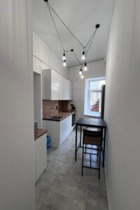 Долгосрочная аренда квартиры, Львов, р‑н. Центр, Шептицких улица, дом 10