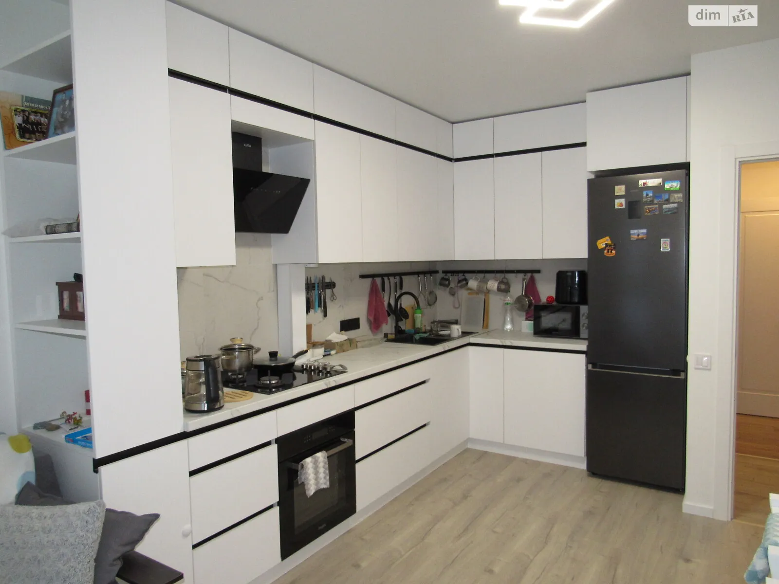 Продается 3-комнатная квартира 77.6 кв. м в Львове, ул. Под Голоском, 16А - фото 1