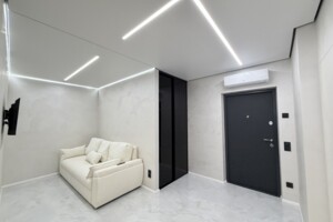 Продажа квартиры, Ивано-Франковск, р‑н. Княгинин, Юліана Пелеша (Крайковского) улица, дом 3 корпус 5