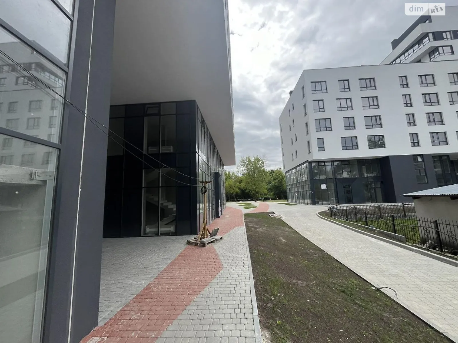 Продается помещения свободного назначения 124 кв. м в 4-этажном здании, цена: 185000 $ - фото 1